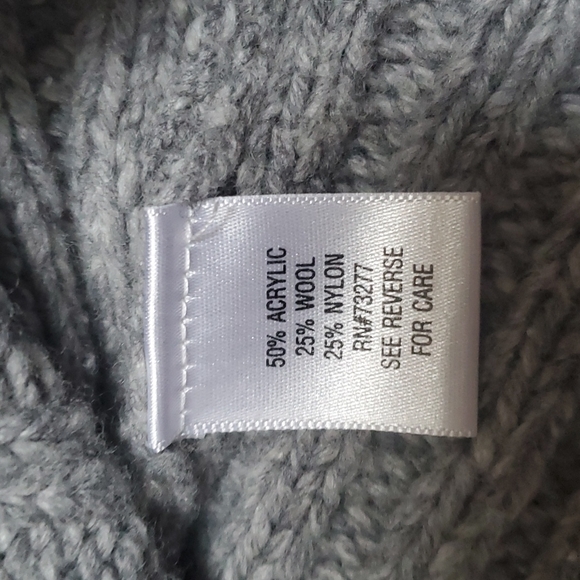 SO Womens Size Large Long Sleeve Grey Sweater - Picture 13 of 13